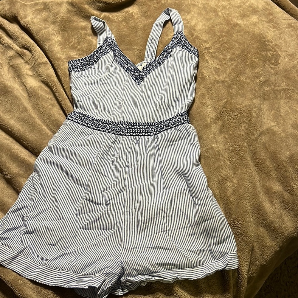 XS jumper